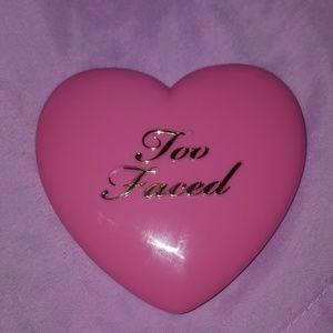 Too Faced blush. Justify My Love